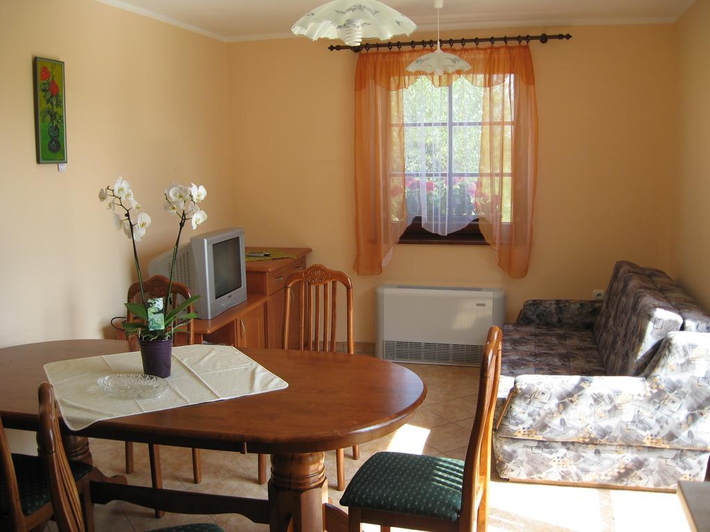 Apartments - Turisticna Kmetija Vrbnjak Ljutomer Room photo